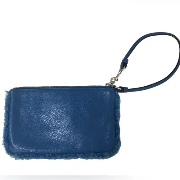 RARE Coach Blue Fur Accent Wallet Clutch Wristlet Coin Purse Bag - Picture 2 of 3